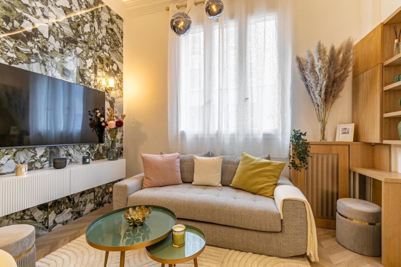 Le Studio Des Champs Elysees Parigi Esterno foto